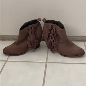 Steve Madden suede fringe ankle boots